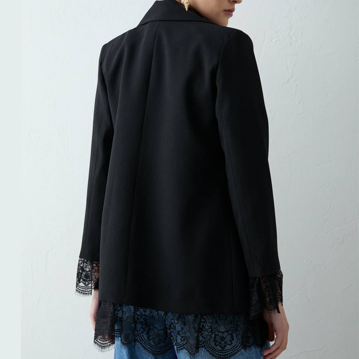 Blazer With Lace
