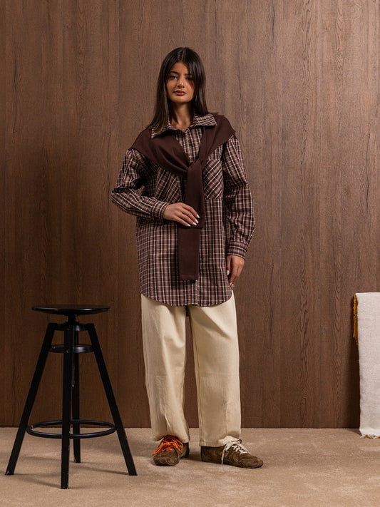 قميص مخطط مع سكارف