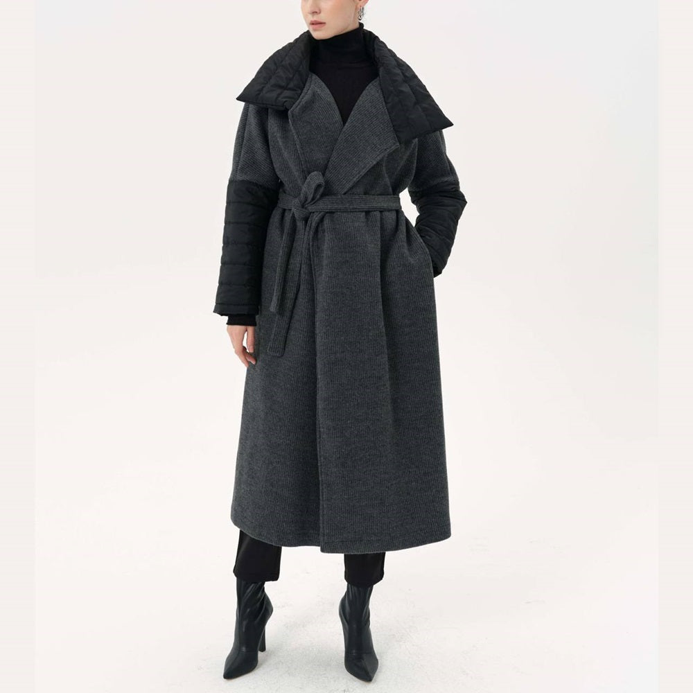 Coat With Puffed Collar