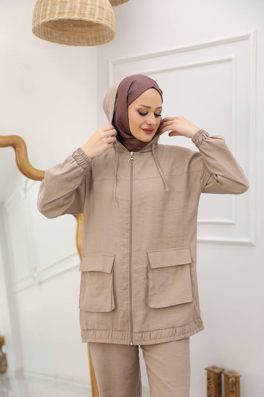 طقم قطعتين ( جاكيت مع بنطلون )