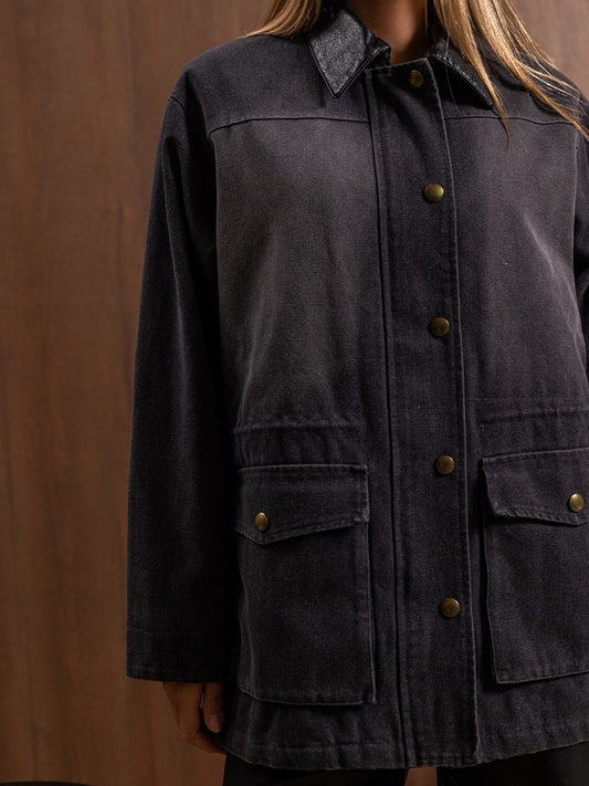 جاكيت مع قولة جلد